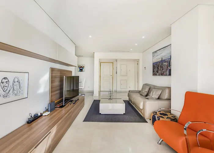 Vista Real - 1 Bedroom By Finest شقة